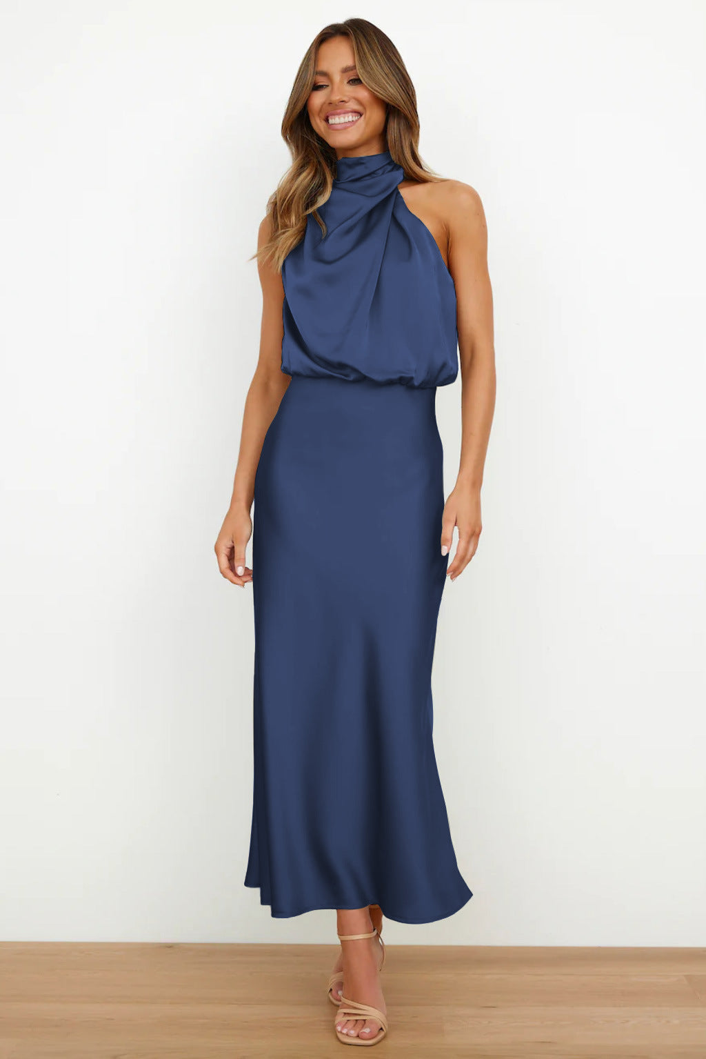 Valeria™ | Long Satin Dress With American Neckline