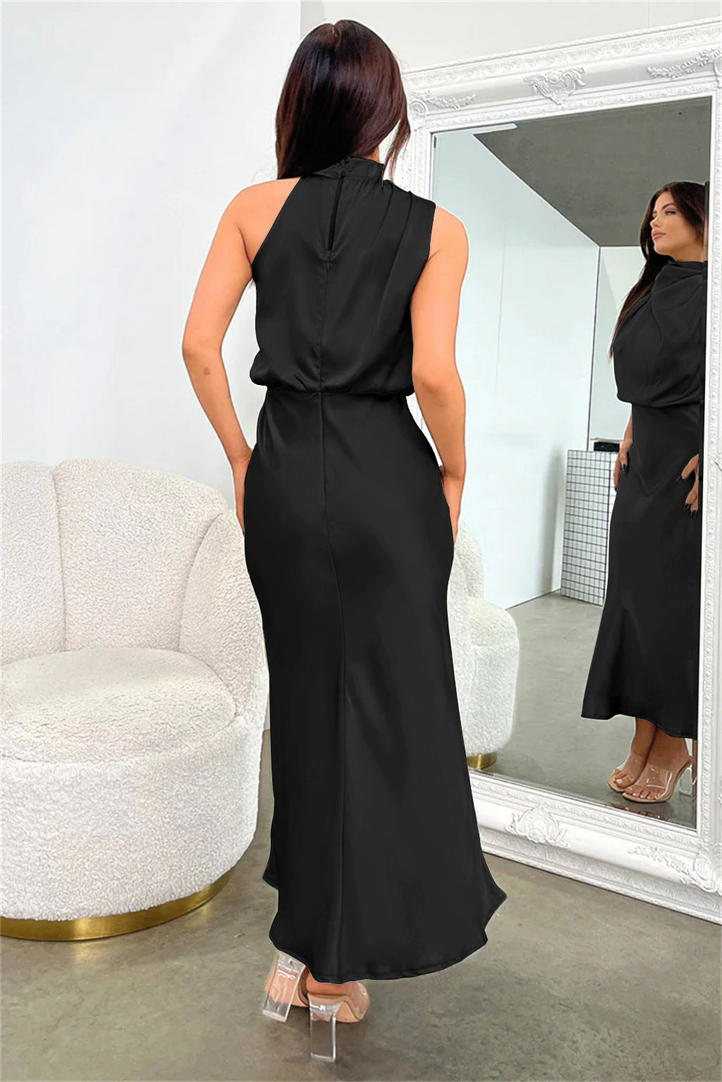 Valeria™ | Long Satin Dress With American Neckline